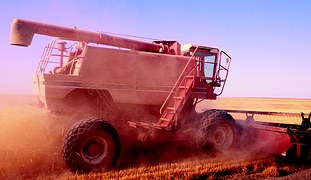 Правительство приняло решение о выделении средств из резервного фонда для субсидирования сельхозмашиностроения