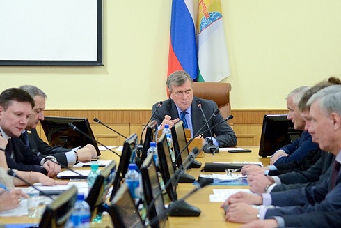 Глава Кировской области поручил разработать экономически обоснованную программу увеличения молочного производства