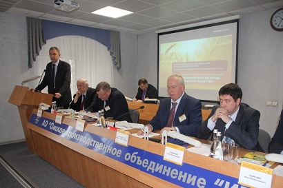 В Омской области аграрии и промышленники обсудили вопросы взаимодействия в цифровизации АПК