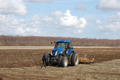 В Омской области приступили к весенним полевым работам