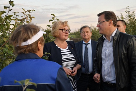Глава Самарской области посетил садоводческое предприятие