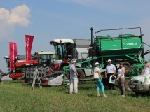 На томском агрофоруме «День поля» было представлено около 60 единиц сельхозтехники