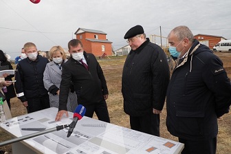 Глава Мордовии проинспектировал строительство птицекомплекса