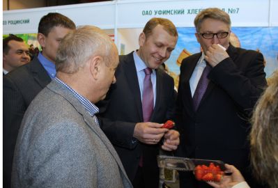 Министр сельского хозяйства Башкирии Николай Коваленко принял участие в открытии выставки «Агрокомплекс-2014»