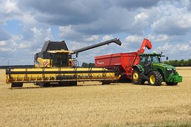 Курганская область ведет переговоры с концерном «Тракторные заводы» о поставках сельхозтехники