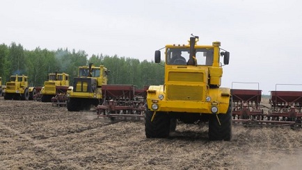 Омские аграрии закупили технику почти на 10 млрд рублей