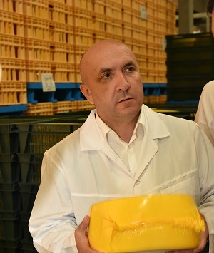 В Чувашии молзавод развивает производство твердого сыра