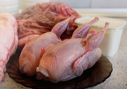 В Свердловской области птицефабрика снизила цены на курятину