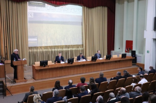 В Новосибирской области аграрии обсудили подготовку к севу