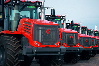 Российские аграрии закупили более 53 тыс. единиц техники
